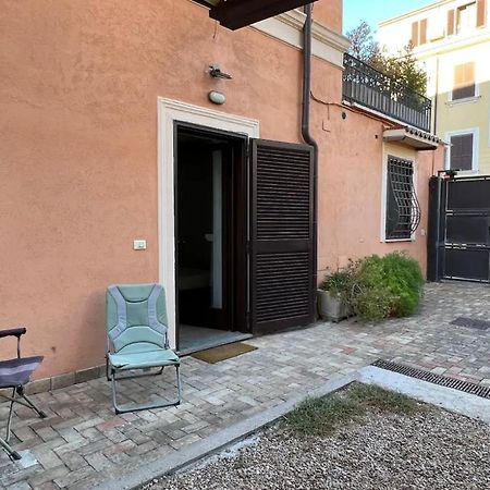 Mini Appartamento Strategico A Roma Monteverde Bagian luar foto